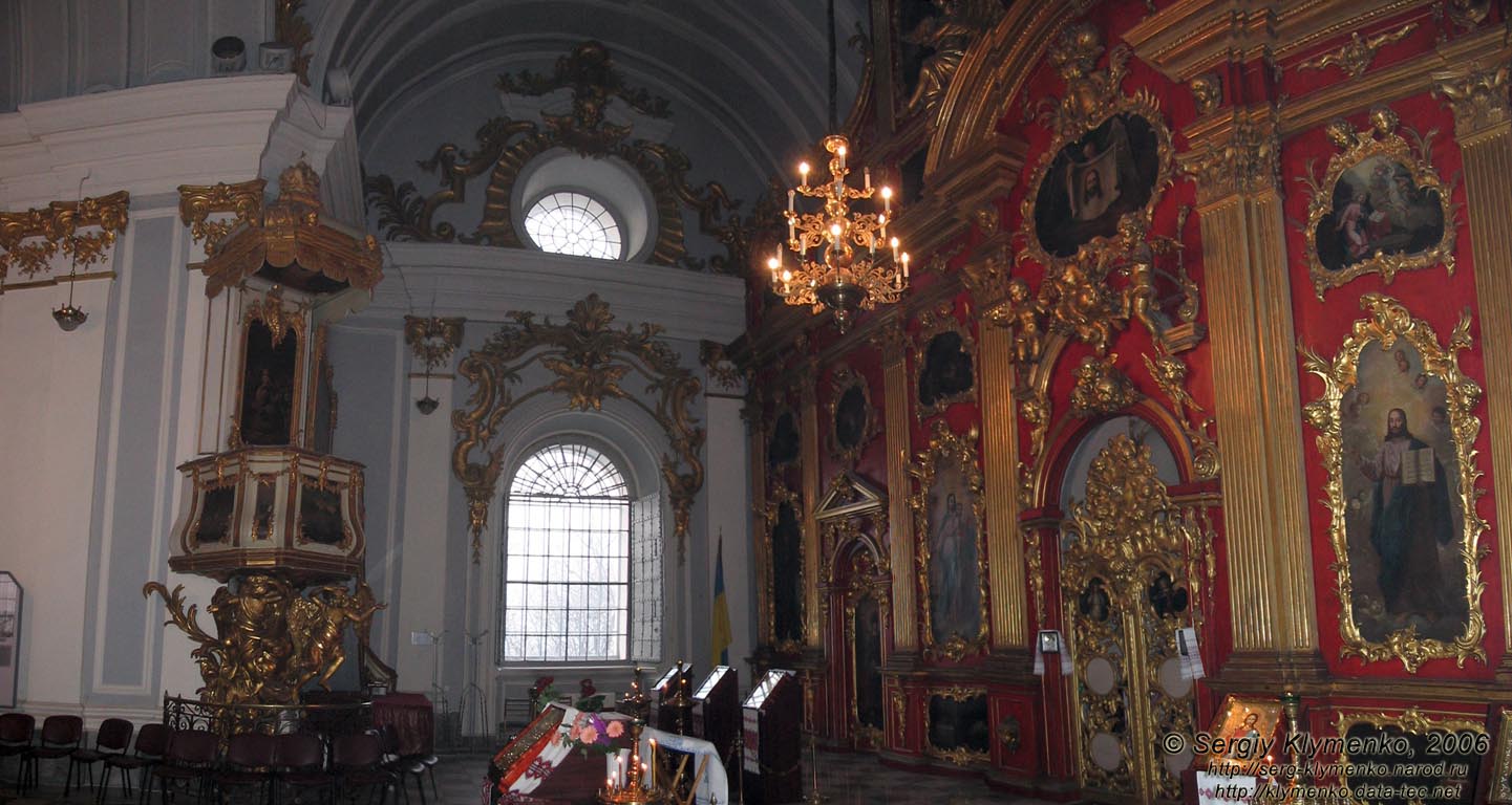 Фото Киева. Андреевская церковь, левый неф.