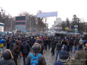 Фото Киева. Столкновения возле главного входа на стадион «Динамо» и внизу улицы Грушевского. «Евромайдан» 20 января 2014 года, около 14:55.
