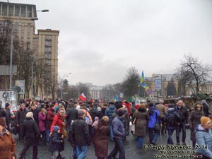 Фото Киева. На улице Институтская. «Евромайдан» 2 березня 2014 года, около 12:20.