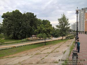 Фото Киева. Оболонь, в обновлённом парке «Наталка» (Оболонская набережная).