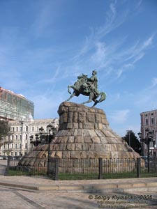Фото Киева. Памятник Богдану Хмельницкому (Софиевская площадь).