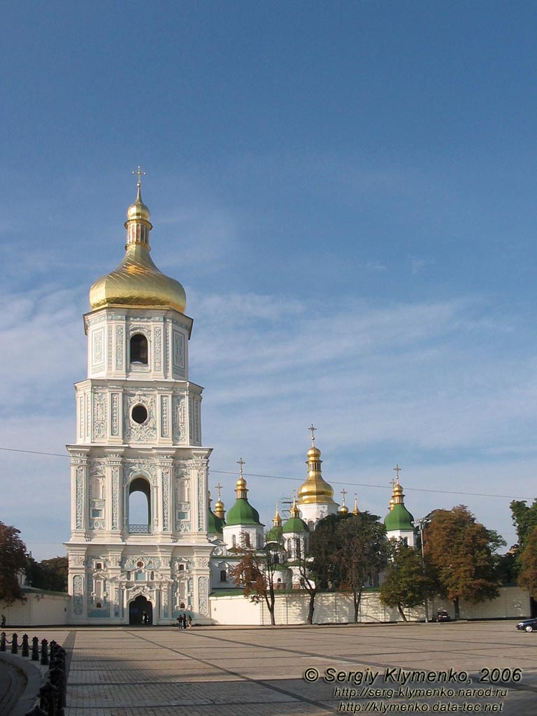 Фото Киева. Вид на колокольню и Собор Святой Софии с Софиевской площади