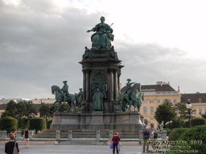 Вена (Vienna), Австрия (Austria). Фото. Площадь Марии Терезии (Maria-Theresien-Platz). Памятник Марии Терезии (Maria-Theresien-Denkmal).