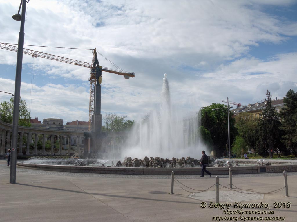 Вена (Vienna), Австрия (Austria). Фото. На Schwarzenbergplatz. Фонтан «Высокая струя» (Hochstrahlbrunnen).