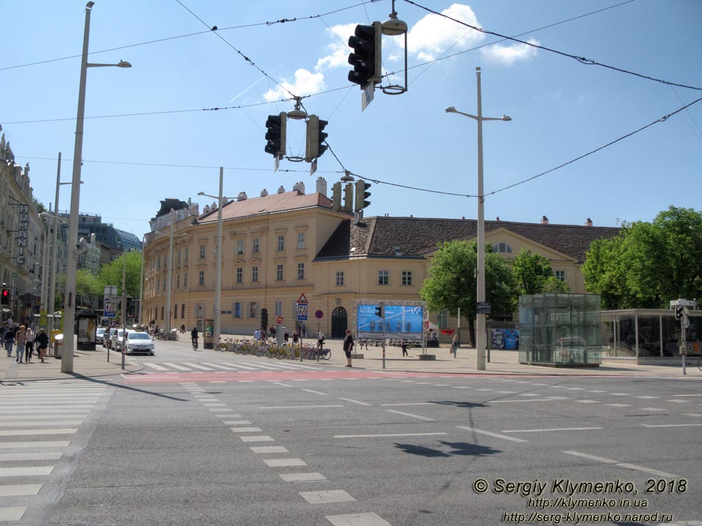 Вена (Vienna), Австрия (Austria). Фото. Площадь Марии Терезии (Maria-Theresien-Platz). Музейный квартал (MuseumsQuartier Wien).