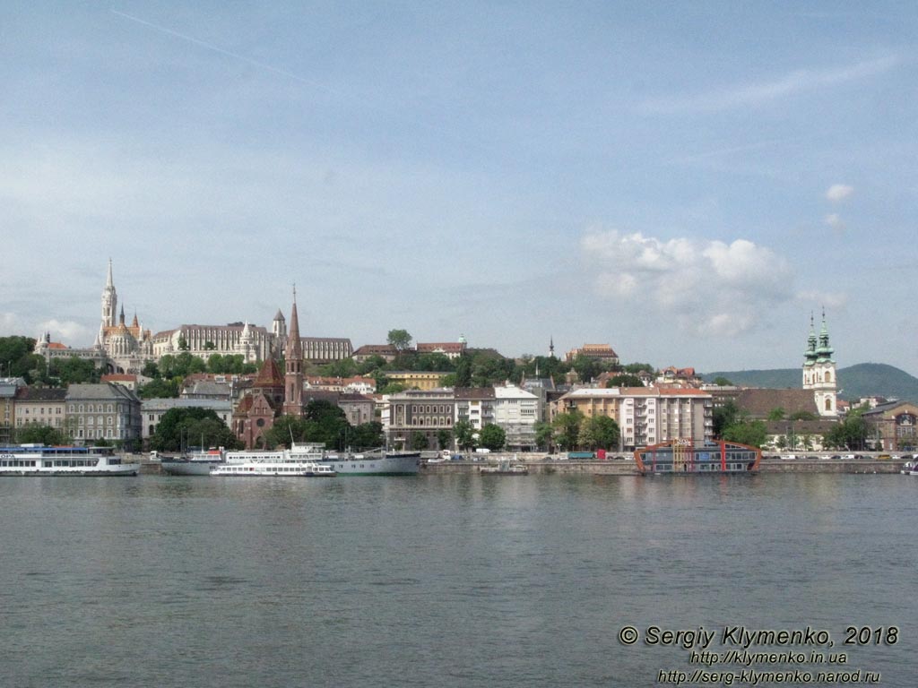 Будапешт (Budapest), Венгрия (Magyarország). Фото. Вид на Буду (правый берег Дуная) со стороны Пешта (Pest).