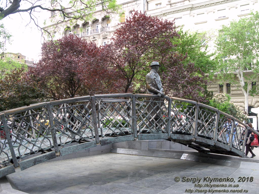 Будапешт (Budapest), Венгрия (Magyarország). Фото. Площадь Vértanúk (Vértanúk tér). Памятник Имре Надю (Nagy Imre Szobra).