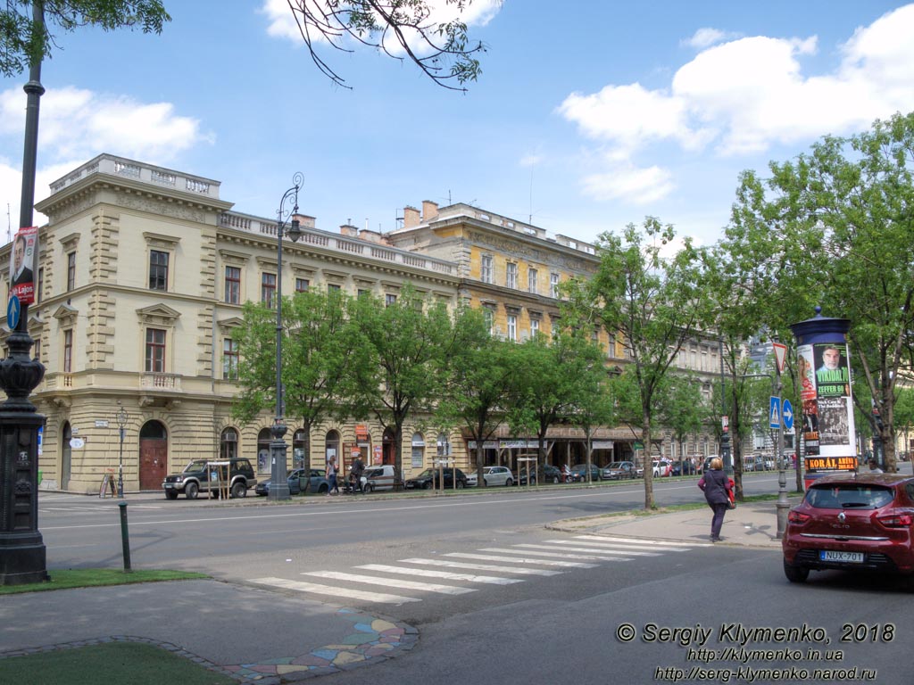 Будапешт (Budapest), Венгрия (Magyarország). Фото. Пешт. Вдоль проспекта Andrássy (Andrássy út). Здание по адресу Andrássy út 54-56.