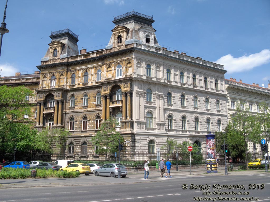 Будапешт (Budapest), Венгрия (Magyarország). Фото. Пешт. Kodály körönd - площадь на пересечении проспекта Andrássy (Andrássy út) с улицей Felsőerdősor (Felsőerdősor u.)