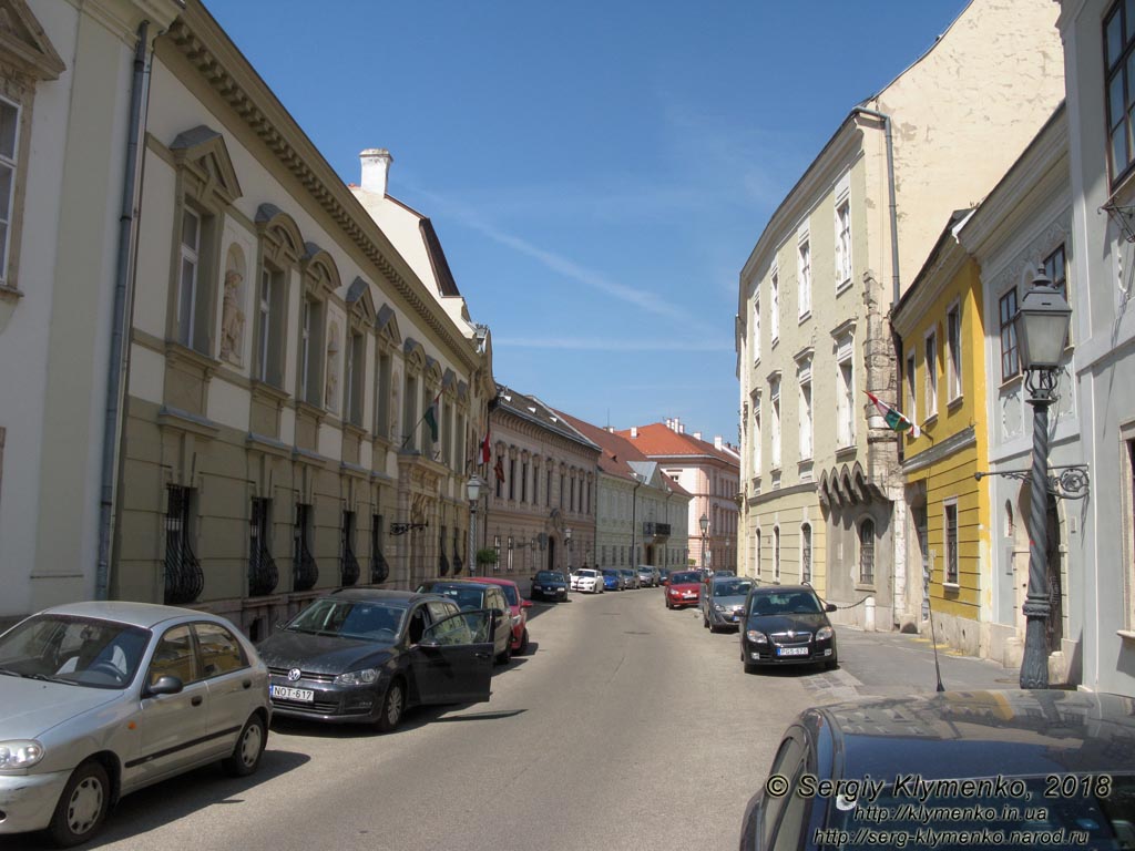 Будапешт (Budapest), Венгрия (Magyarország). Фото. Буда, вдоль улицы Úri (Úri utca).