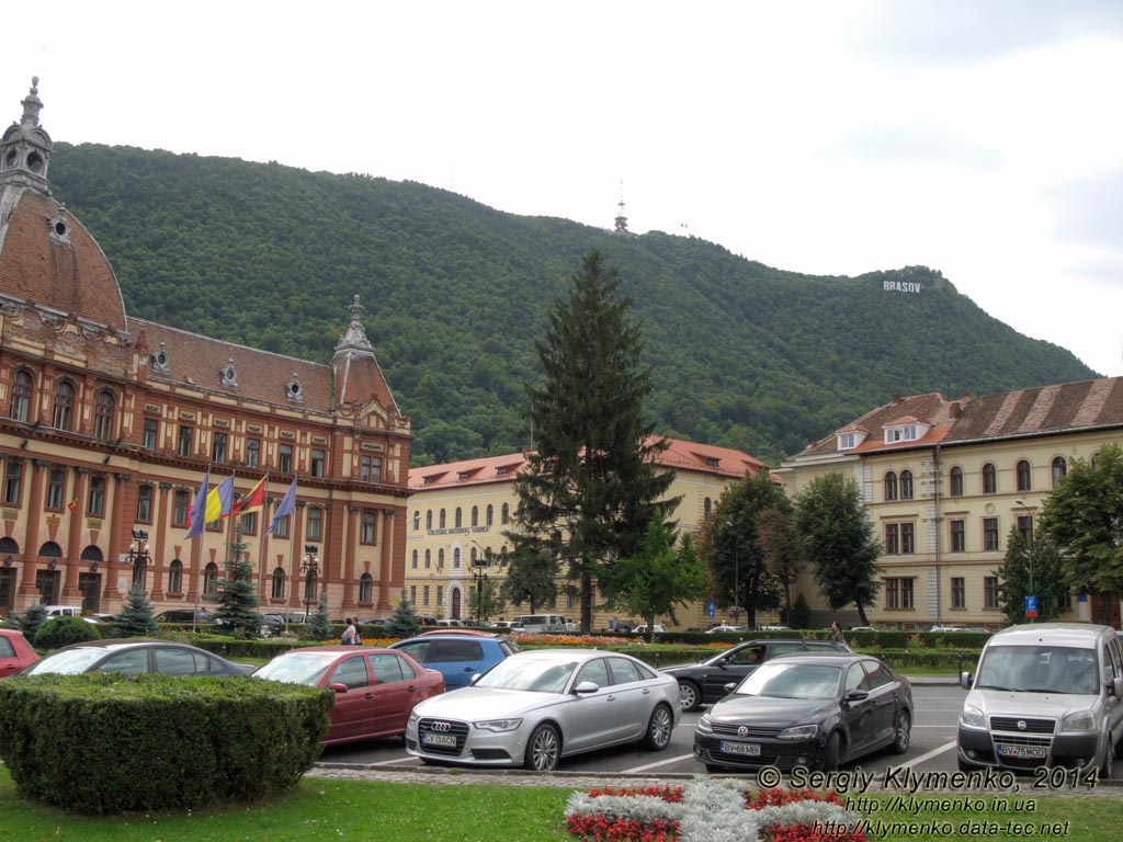 Румыния (Romania), город Брашов (Bra?ov). Фото. В центре города. Bulevardul Eroil.