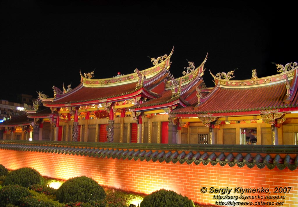 Фото Тайваня (Республика Китай), Тайпей (Тайбей). Храм Цинтьен.