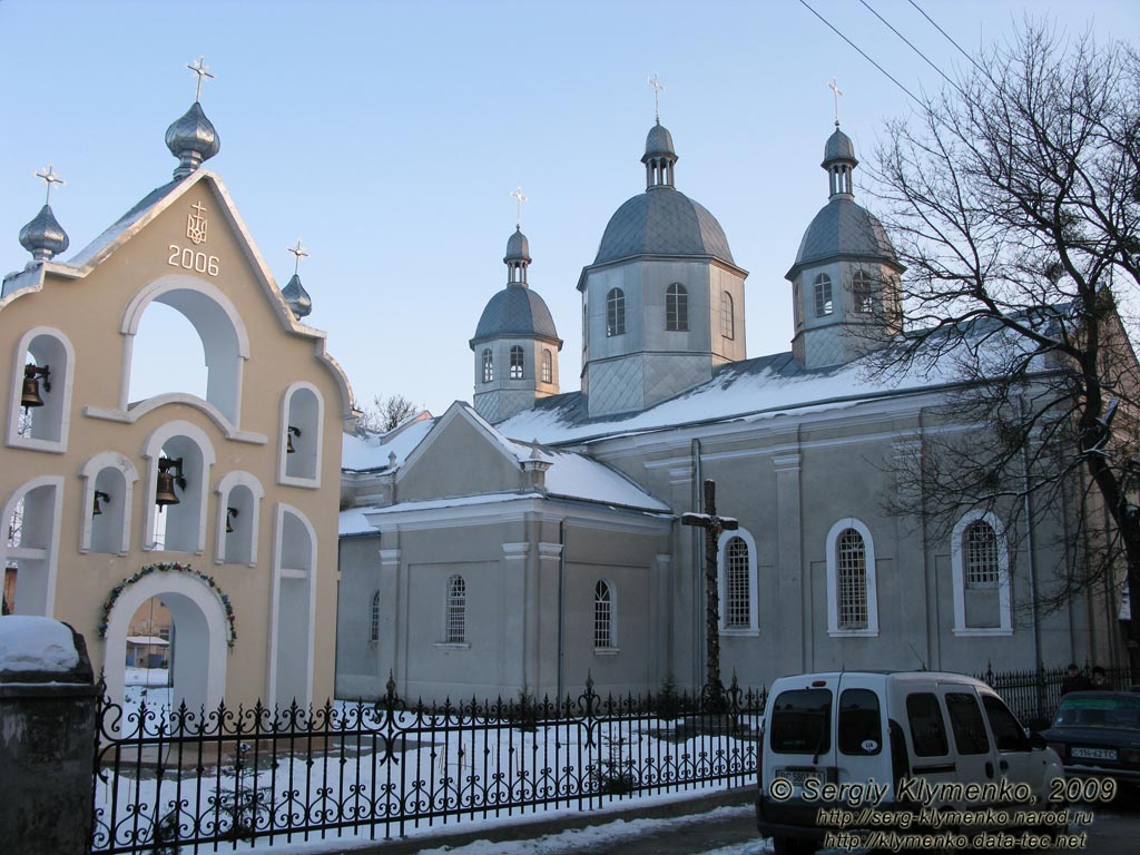 Броды. Фото. Храм Воздвижения Чесного Животворящого Креста Господнего (УГКЦ).