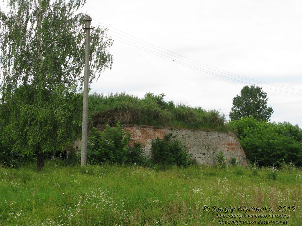 Броды. Фото. Крепость (Бродовский замок). Бастион, вид снаружи крепости.