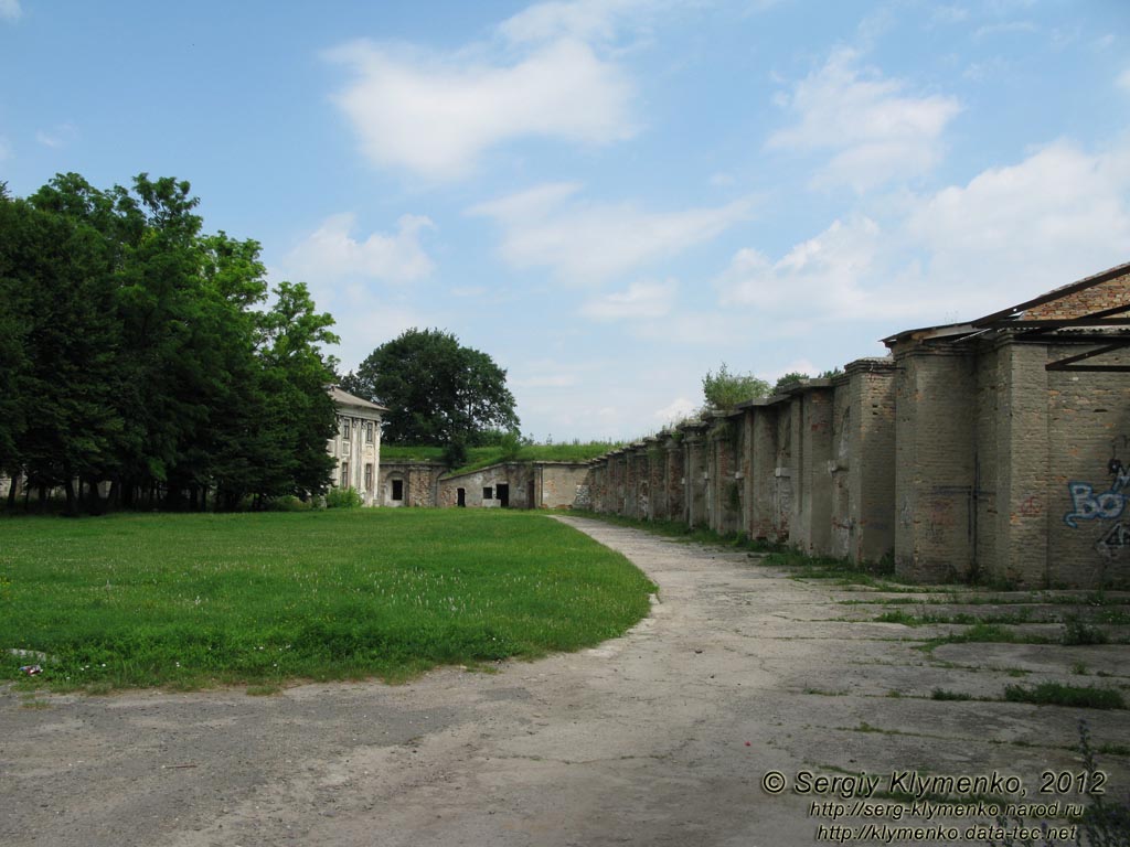 Броды. Фото. Крепость (Бродовский замок). На территории крепости.