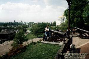 Чернигов. Фото. Вал Детинца. Пушки XVI-XVIII веков с бастионов Черниговской крепости.