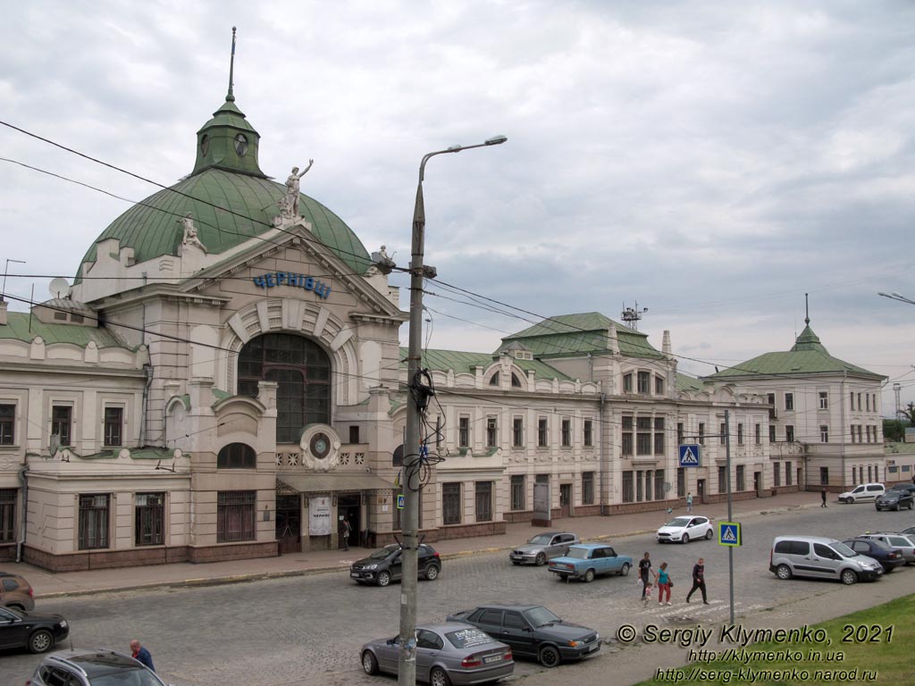 Черновцы. Фото. Центральный железнодорожный вокзал (1906-1908).