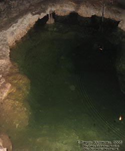 Пещера «Эмине-Баир-Хосар». Подземное озерцо.