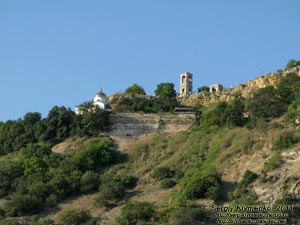 Крым. Фото. Георгиевский монастырь возле мыса Фиолент, вид с моря.