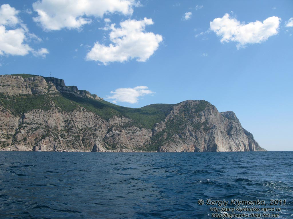 Крым. Фото. Мыс Айя издали, вид с моря.