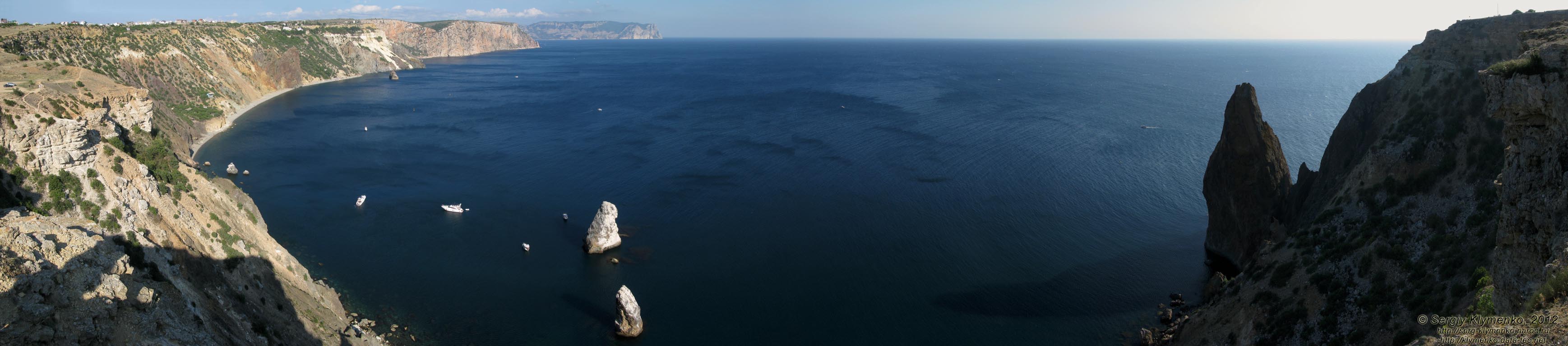 Крым. Фото. Вид на море и побережье с высоты мыса Фиолент. Панорама ~180°.