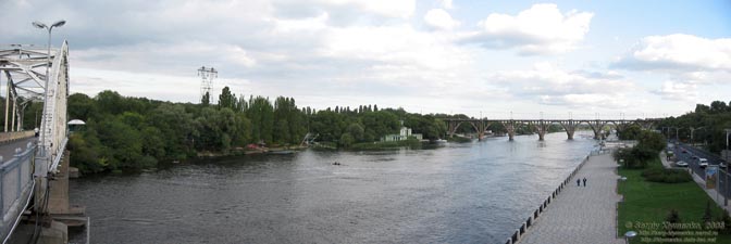 Днепропетровск, вид на р. Днепр и о. Монастырский (вид "по течению").