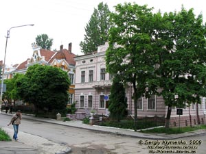 Львовская область. Дрогобыч. Фото. Историческая застройка центральной части Дрогобыча (улица Ивана Франко).