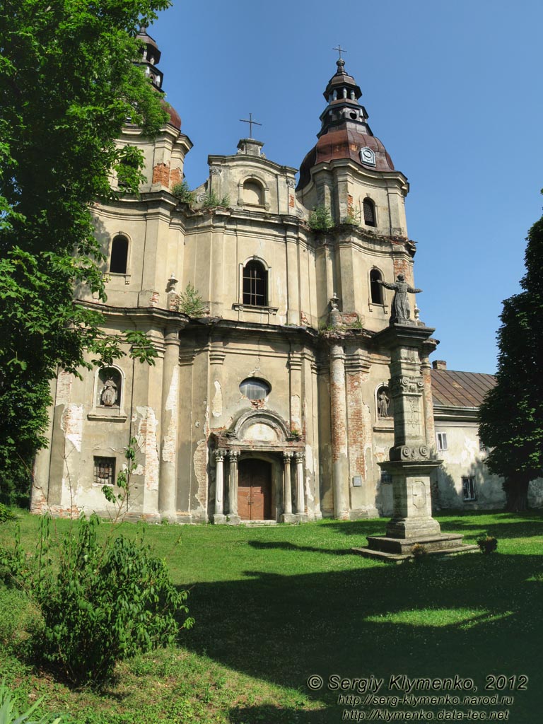 Ивано-Франковская область, Гвоздец. Фото. Костёл бернардинцев (1721-1735 годы).