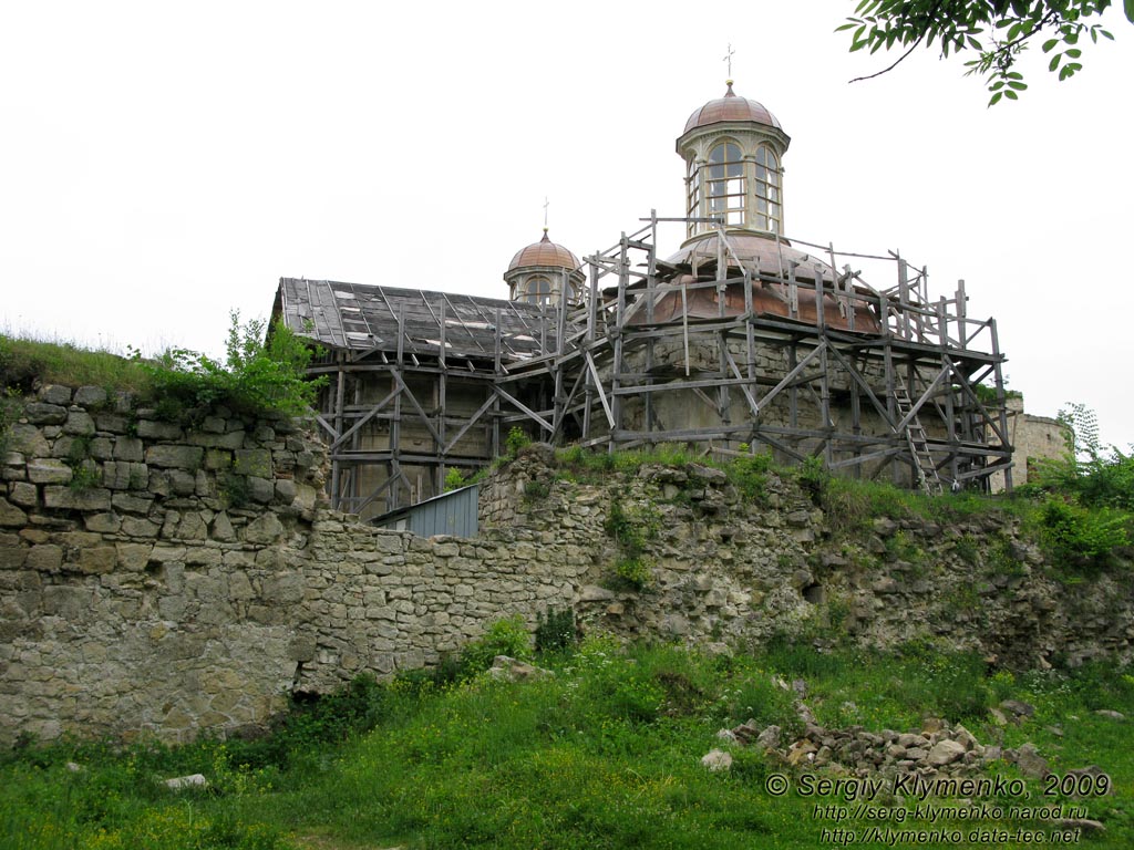 Тернопольщина. Бережаны. Фото. Комплекс замка Синявских. Часовня Синявских.