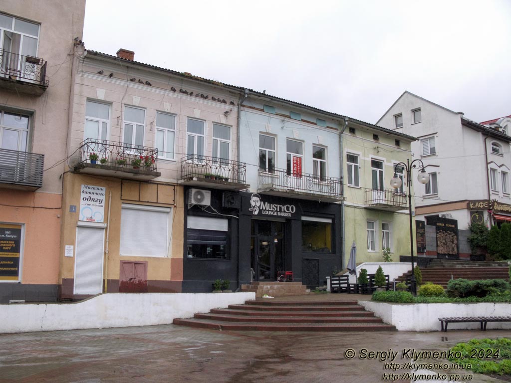 Ивано-Франковская область, город Калуш. Фото. Центр города. На Площади Героев.