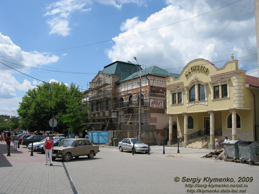 Закарпатская область. Берегово. Фото. Историческая застройка центра города (на улице Сечени).