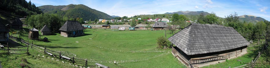 Закарпатская область, Колочава. Фото. Музей-скансен «Старое село». Панорама ~150°.