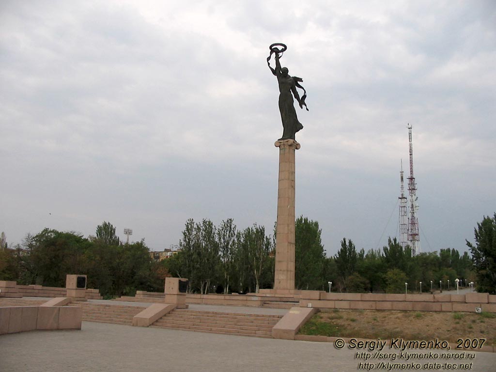 Херсон. Фото. Могила Неизвестного солдата (парк Славы).