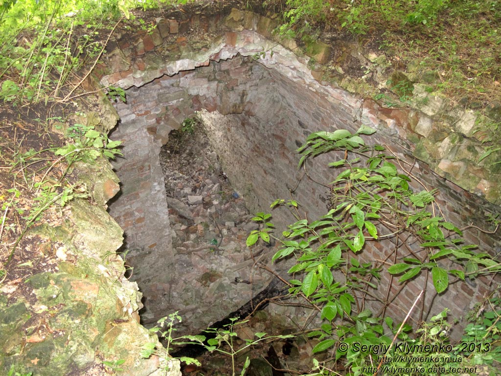 Ровенщина. Клевань. Фото. Замок Чарторыйских (1475 год), подземелья.