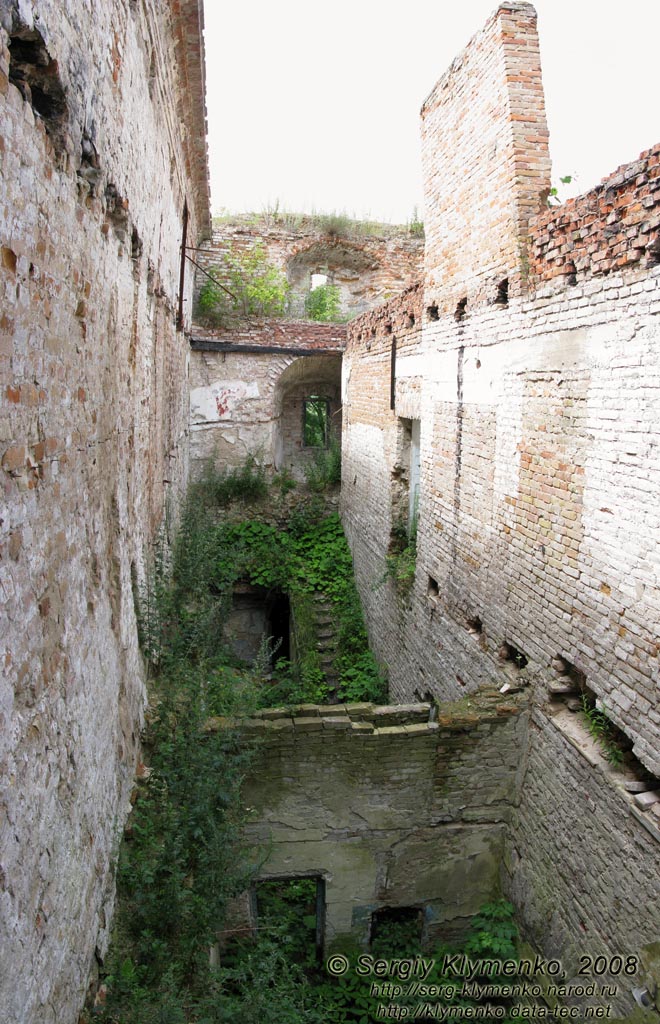 Ровенщина. Клевань. Фото. Северный бастион замка Чарторыйских, вид изнутри.