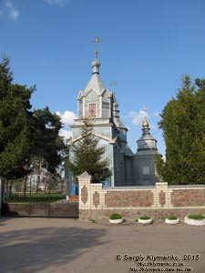 Киевская область. Село Синява. Фото. Деревянная Николаевская церковь, построенная в 1730 году.