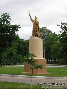 Новгород-Северский. Фото. Памятник Богдану Хмельницкому.