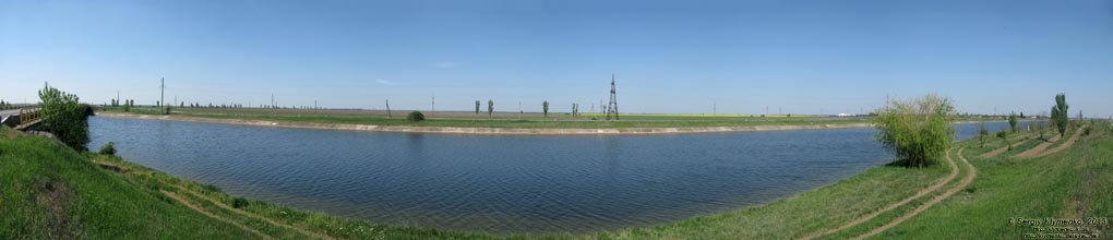Херсонская область. Фото. Каховский магистральный канал вблизи села Заозёрное. Вид с моста. Панорама ~180°.