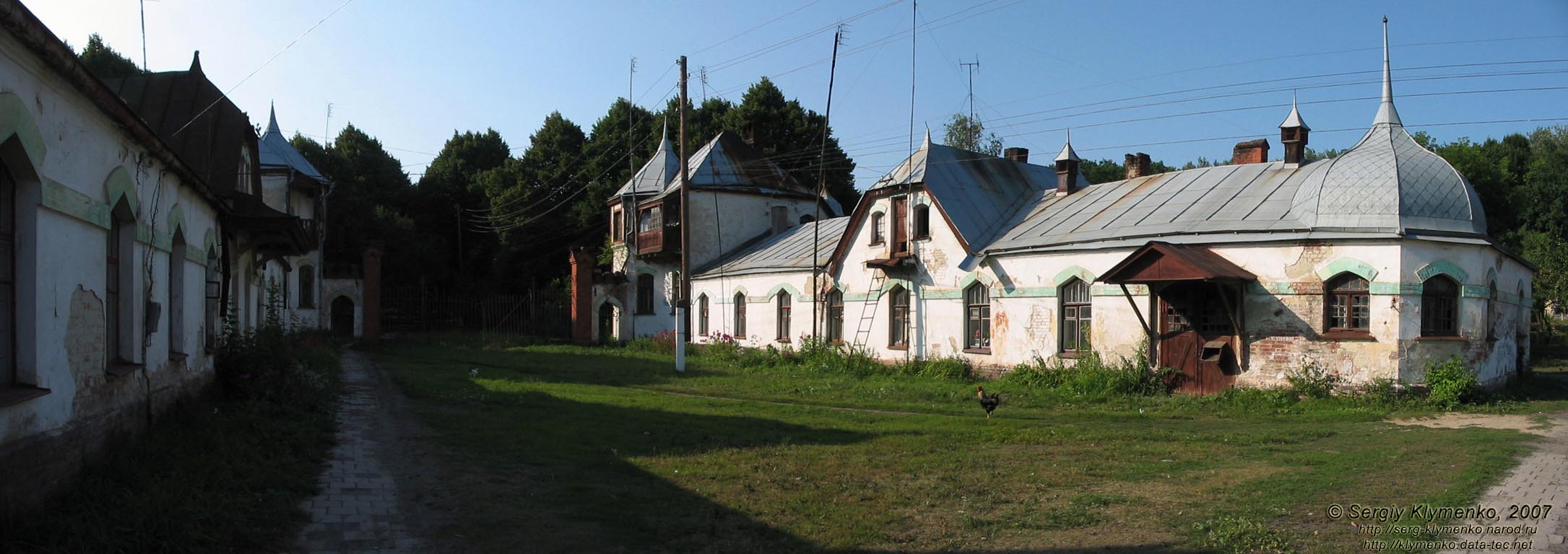 Шаровка, Харьковская область. Усадьба XIX в. Каретный двор.