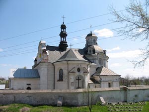 Корец. Костел Св. Антония, памятник архитектуры 1533 г. Вид с запада.