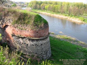 Дубно. Дубенский замок, вид на речку Икву и часть Северного оборонного бастиона.