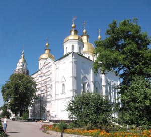 Полтава. Фото. Крестовоздвиженский монастырь, Крестовоздвиженский собор (1689-1709 годы).