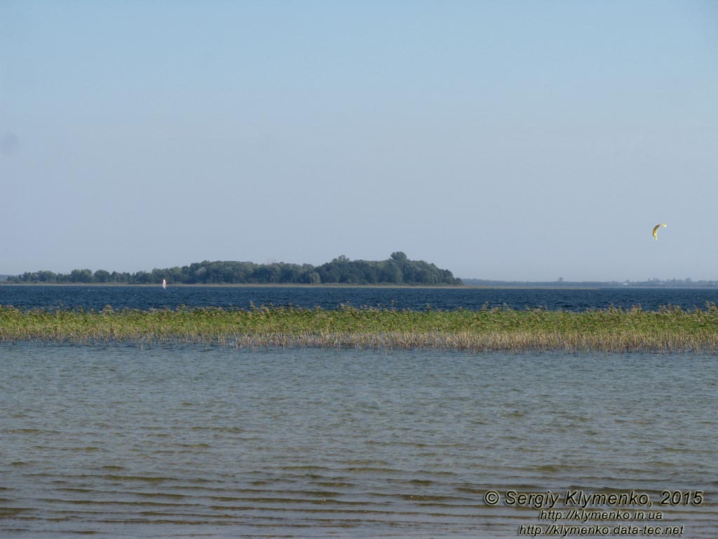 Волынь, Шацкие озёра. Фото. Живописный вид озера Свитязь.