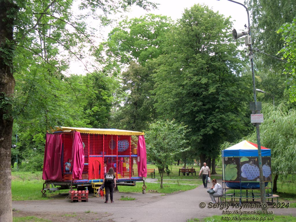 Борислав (Львовская область). Фото. В парке культуры и отдыха.