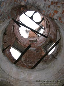 Житомирщина. Дениши. Фото. Руины дворца Терещенко. Вид изнутри башни.