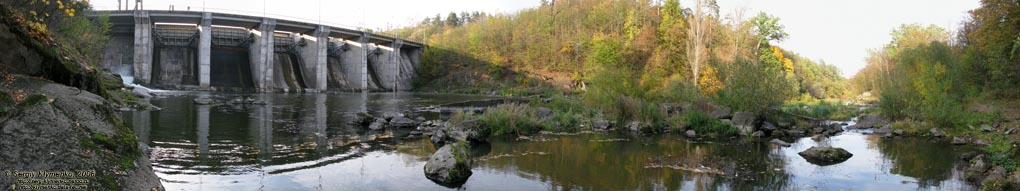 Житомирщина. Фото. Вид на дамбу и речку Тетерев ниже дамбы (панорама ~180°).