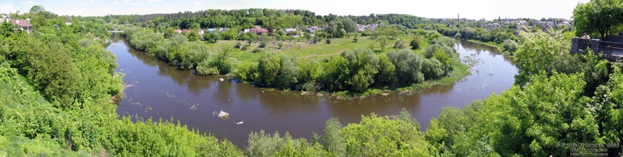 Житомирщина. Звягель. Фото. Панорама (~180°) правого берега речки Случ с высокого левого берега.